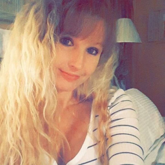 Meet your Posher, Cindy - Picture 1 of 1